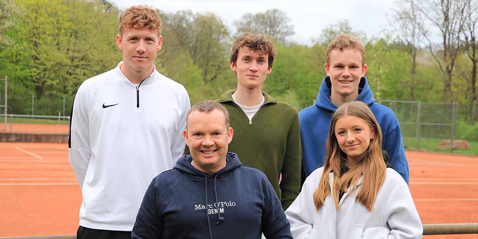 Tag der offenen Tür auf den sechs Sandplätzen des Tennisvereins in Bremthal / Eppstein.